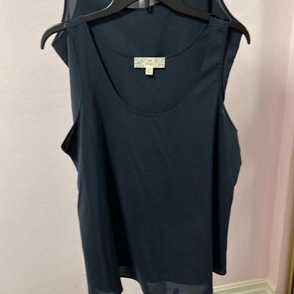 Two tops - Picture 3 of 4